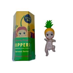 Sonny Angel Hippers pineapple harvest series fruit vegetable mini figure attach